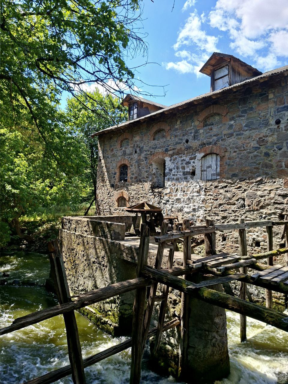 Сім місць з історією для осінніх фотосесій на Кіровоградщині