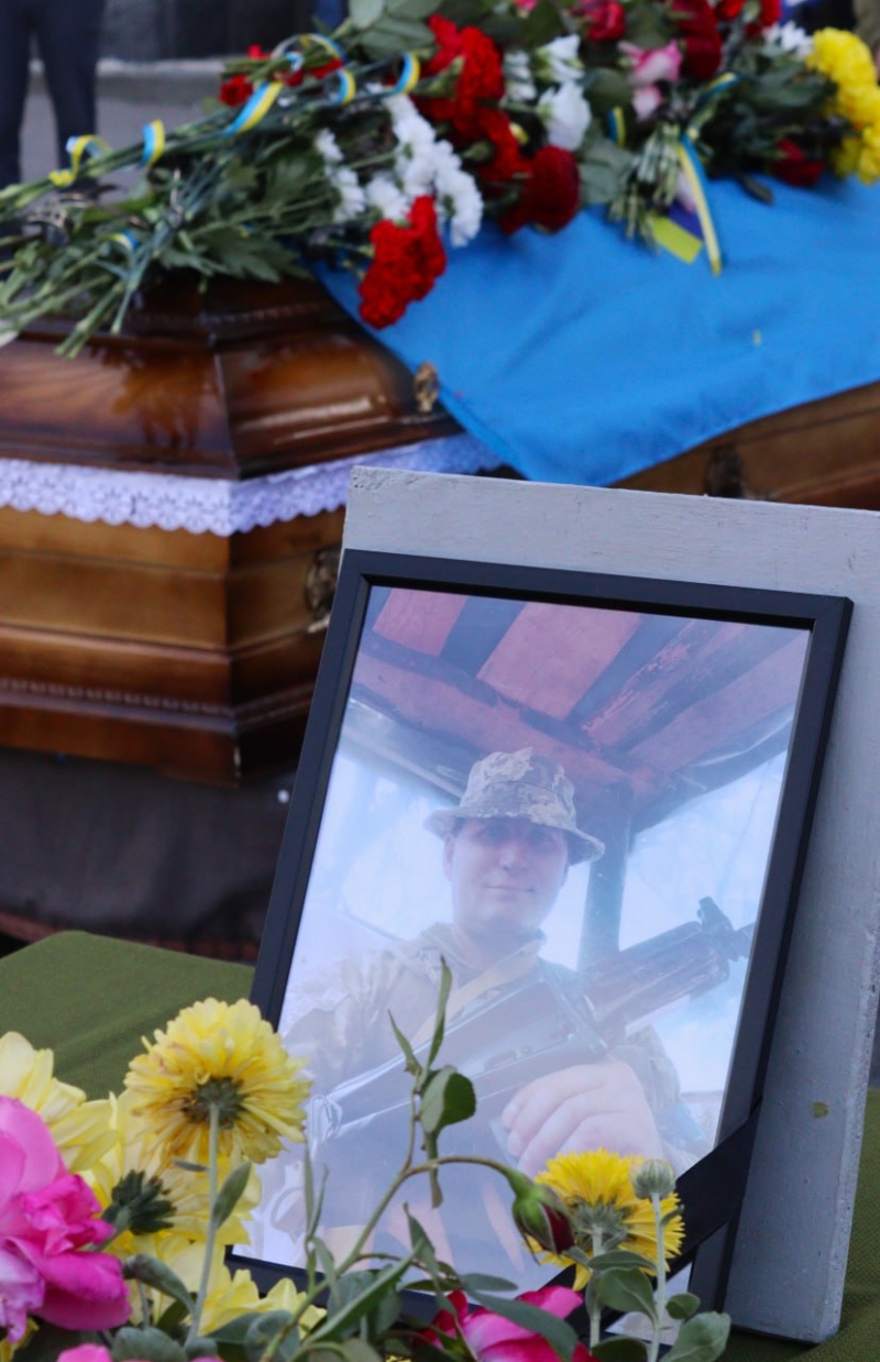 Із загиблим на війні матросом попрощалися у Світловодській громаді