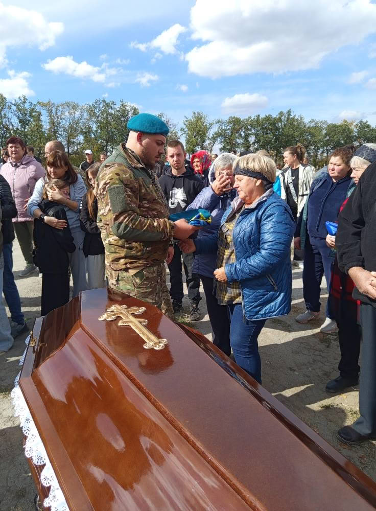 У Долинській попрощалися із загиблим воїном Миколою Посуньком.