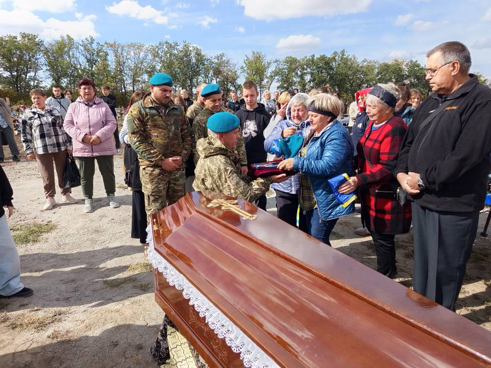 У Долинській попрощалися із загиблим воїном Миколою Посуньком.