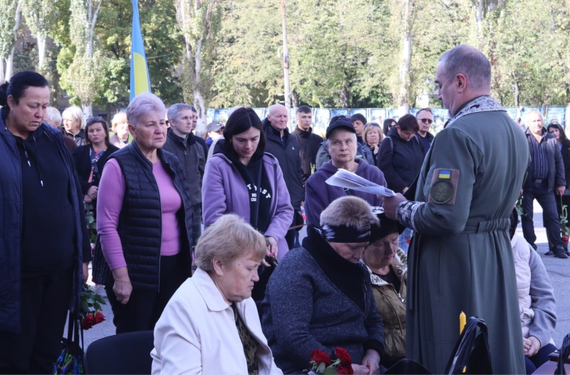 Із загиблим на війні матросом попрощалися у Світловодській громаді