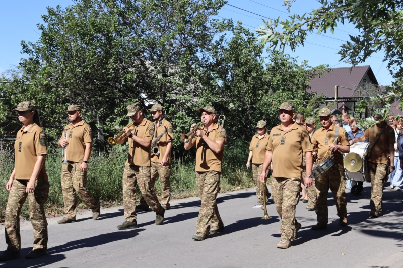 Із загиблим воїном попрощалися на Кіровоградщині