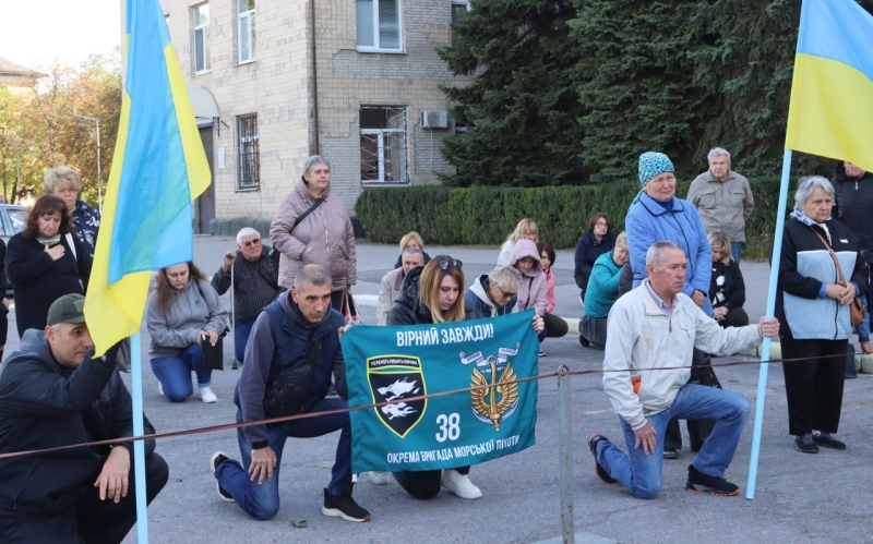 Із загиблим на війні матросом попрощалися у Світловодській громаді
