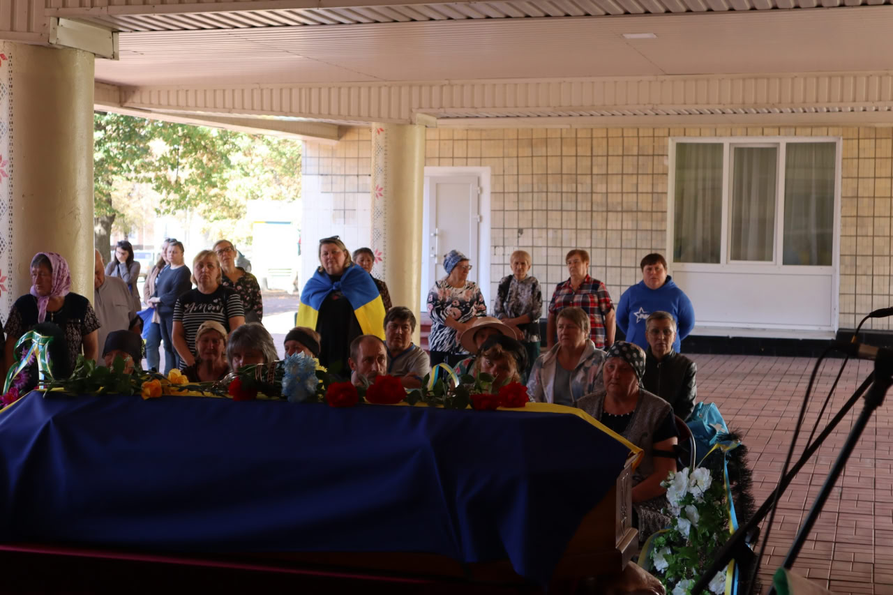 Загиблого військового провели в останню путь в Новоукраїнській громаді