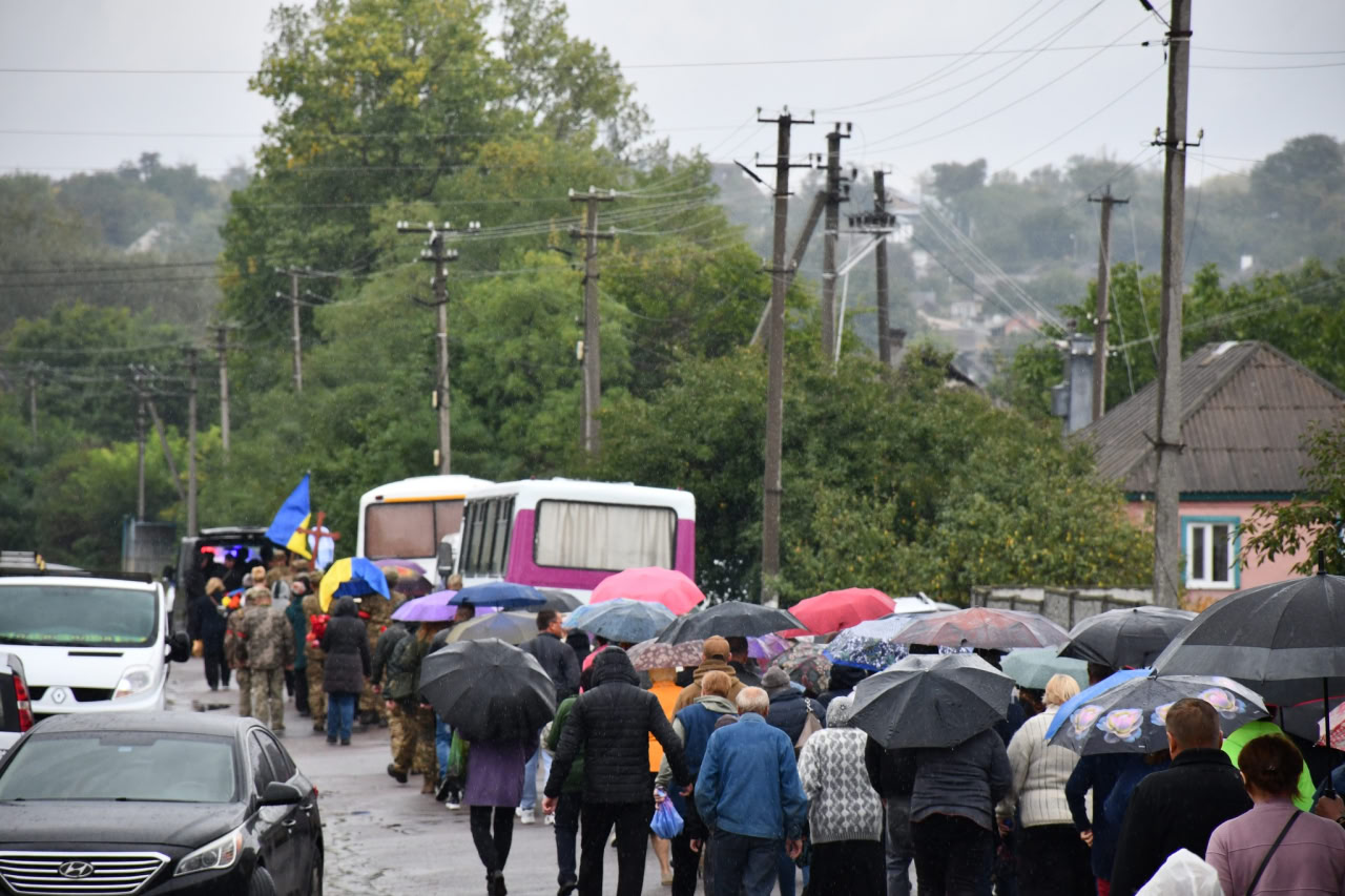 Загиблого військового поховали в Приютівській громаді