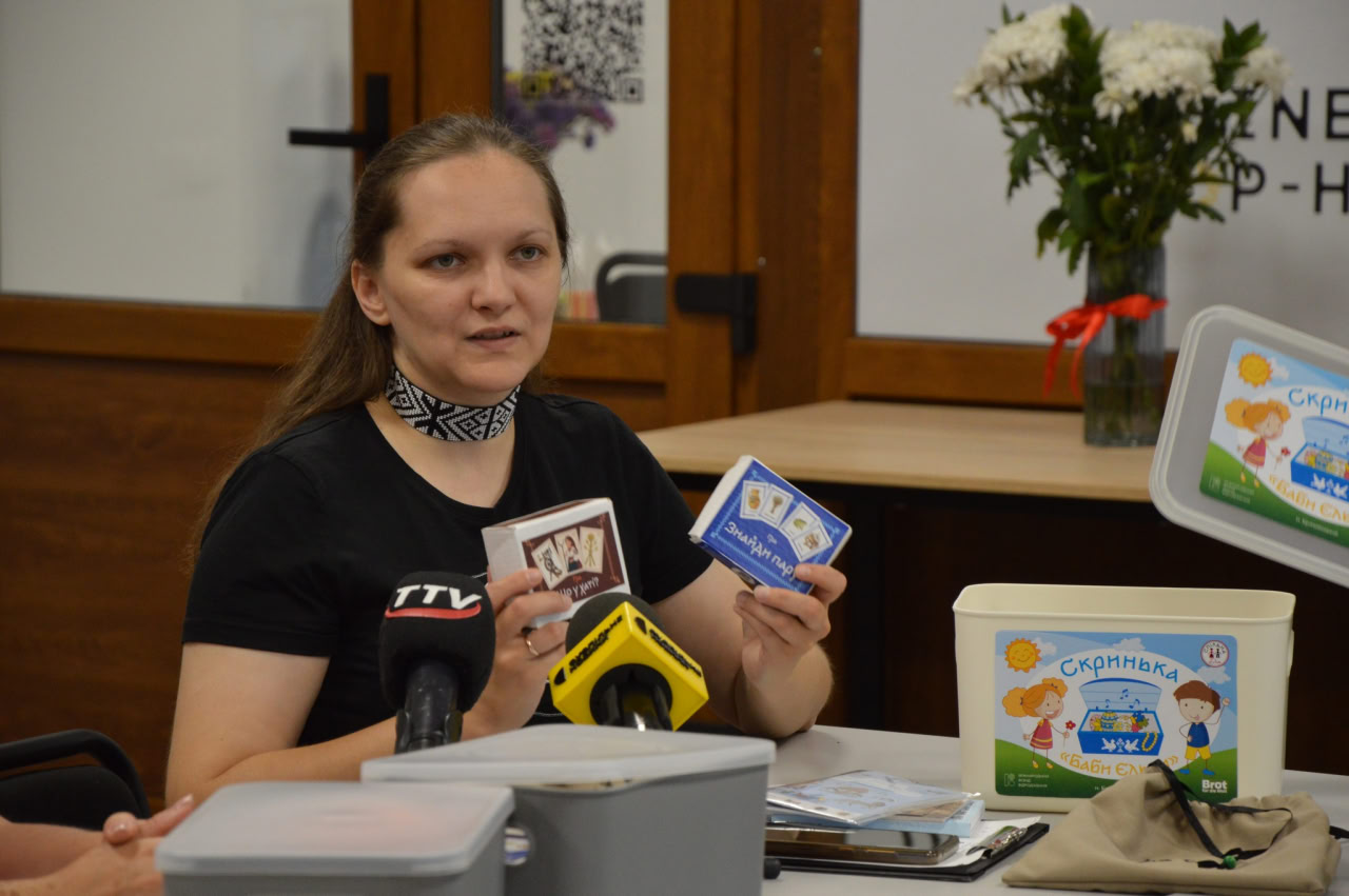 Школярі та дошкільнята Кропивницького отримають три сотні «Скриньок "Баби Єльки"»