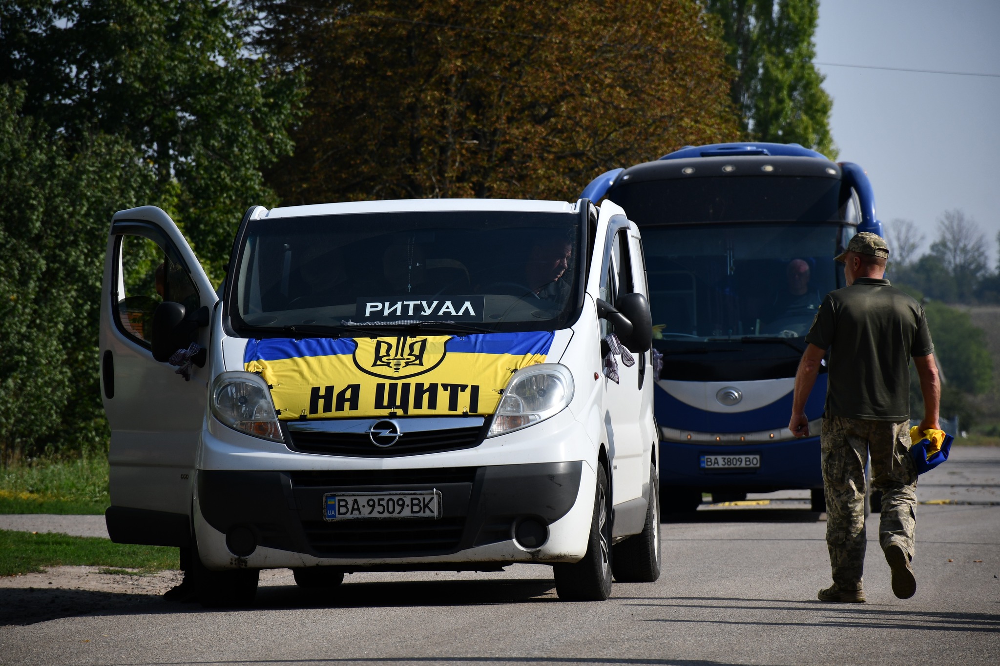 У Приютівській громаді в останню путь провели загиблого Івана Ляховича.