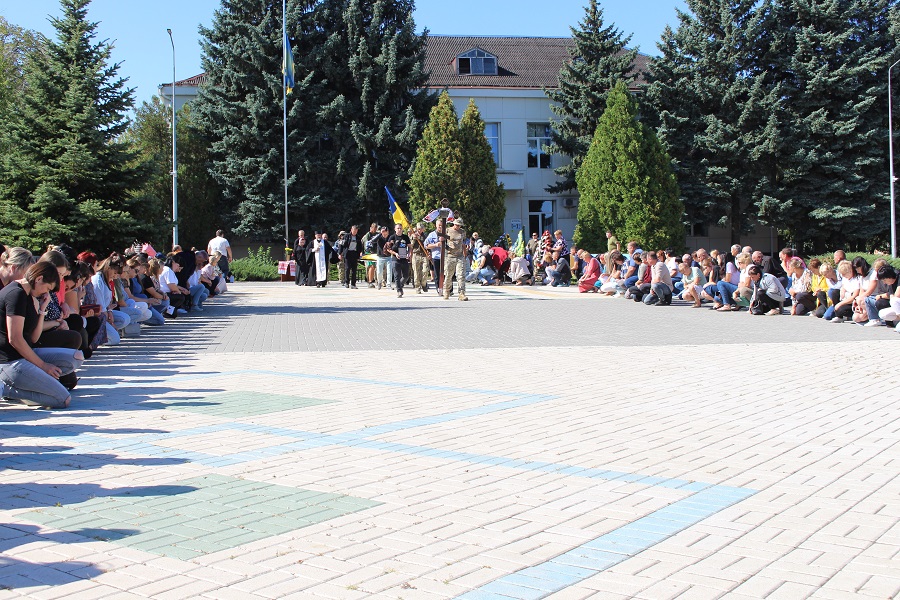Жителі Маловисківської громади попрощалися із загиблим воїном Олександром Ляшецьким.