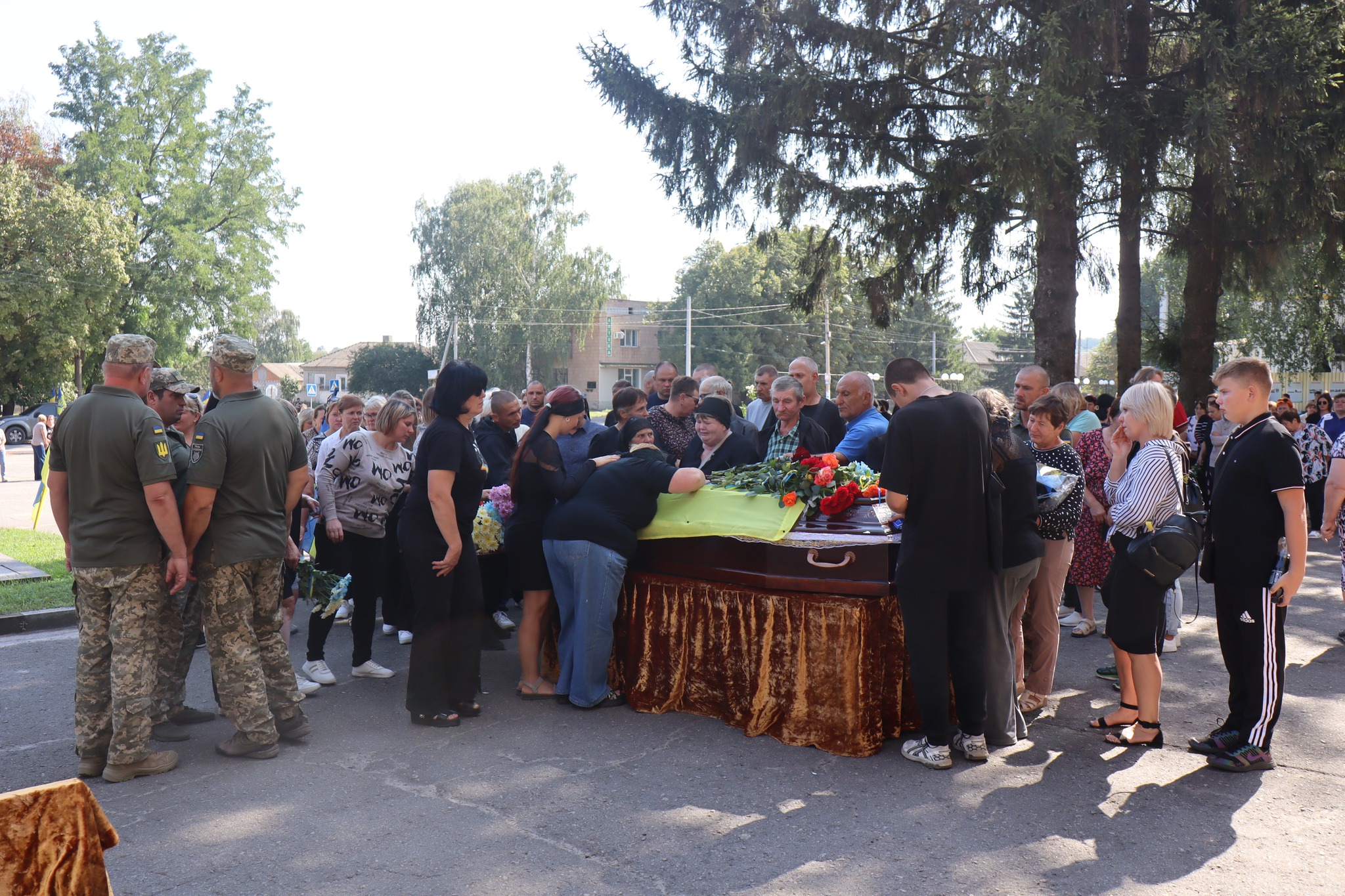 В Онуфріївській громаді в останню путь провели Максима Лоіка, який загинув за день до 40-річчя.
