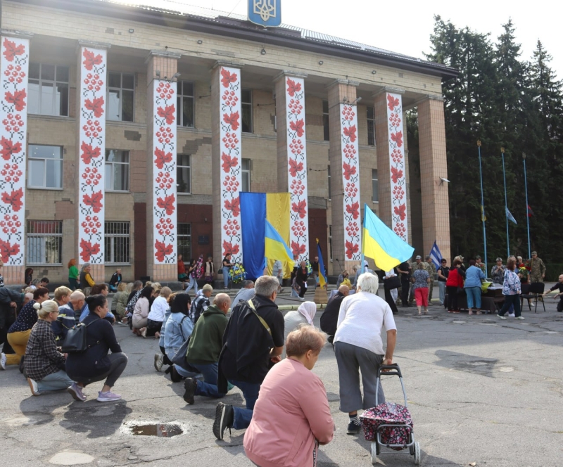 У Світловодську в останню путь провели військового Андрія Макея, який загинув на Донеччині.