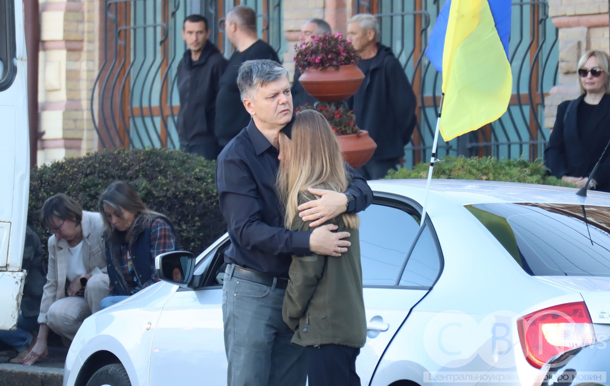 Із майором поліції та солдатом, які загинули на війні, попрощалися у Кропивницькому