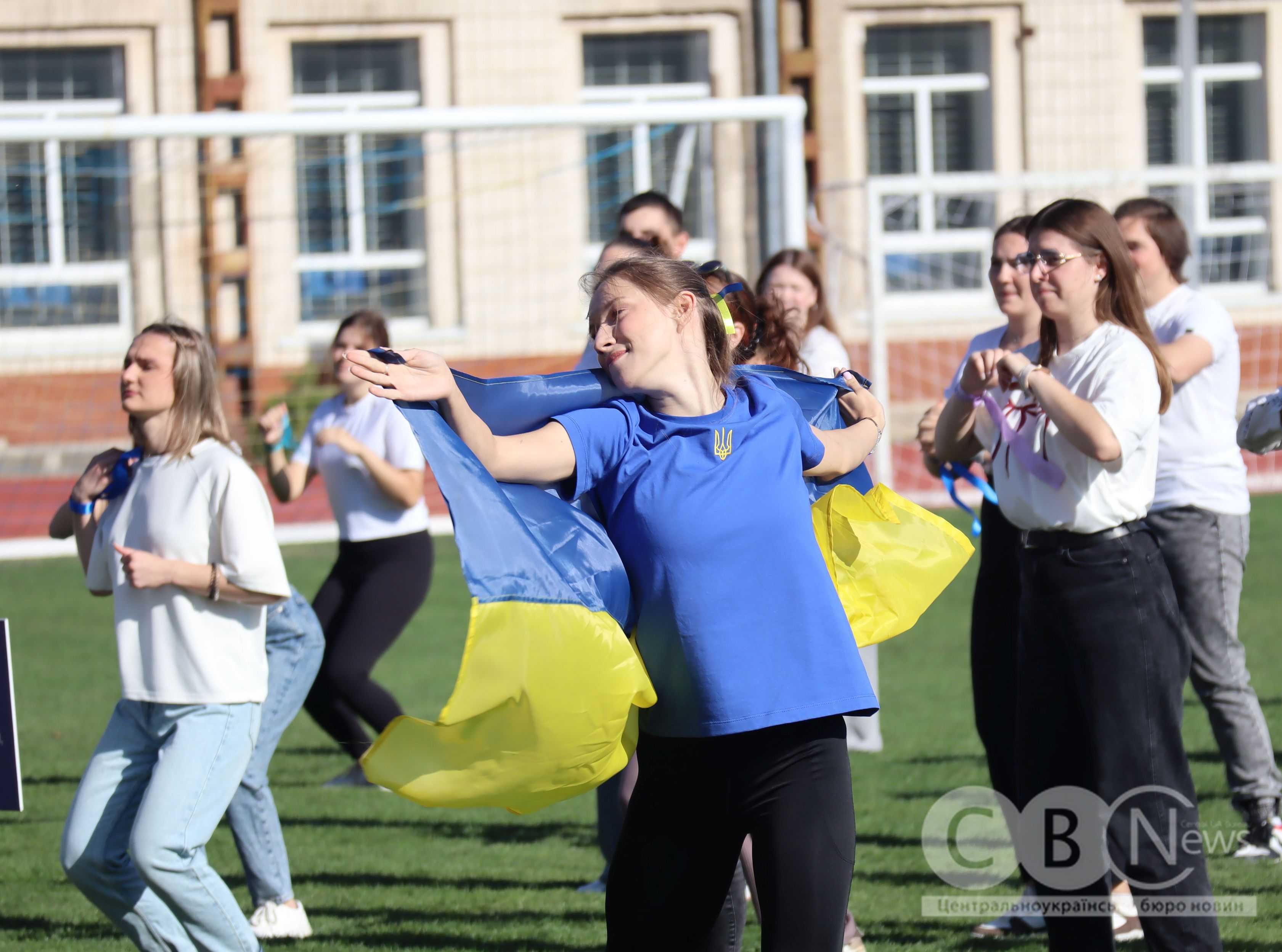 24 вересня на стадіоні факультету спорту та фізичної культури ЦДУ у Кропивницькому відбулася щорічна руханка, до якої долучилися щонайменше 300 учасників.