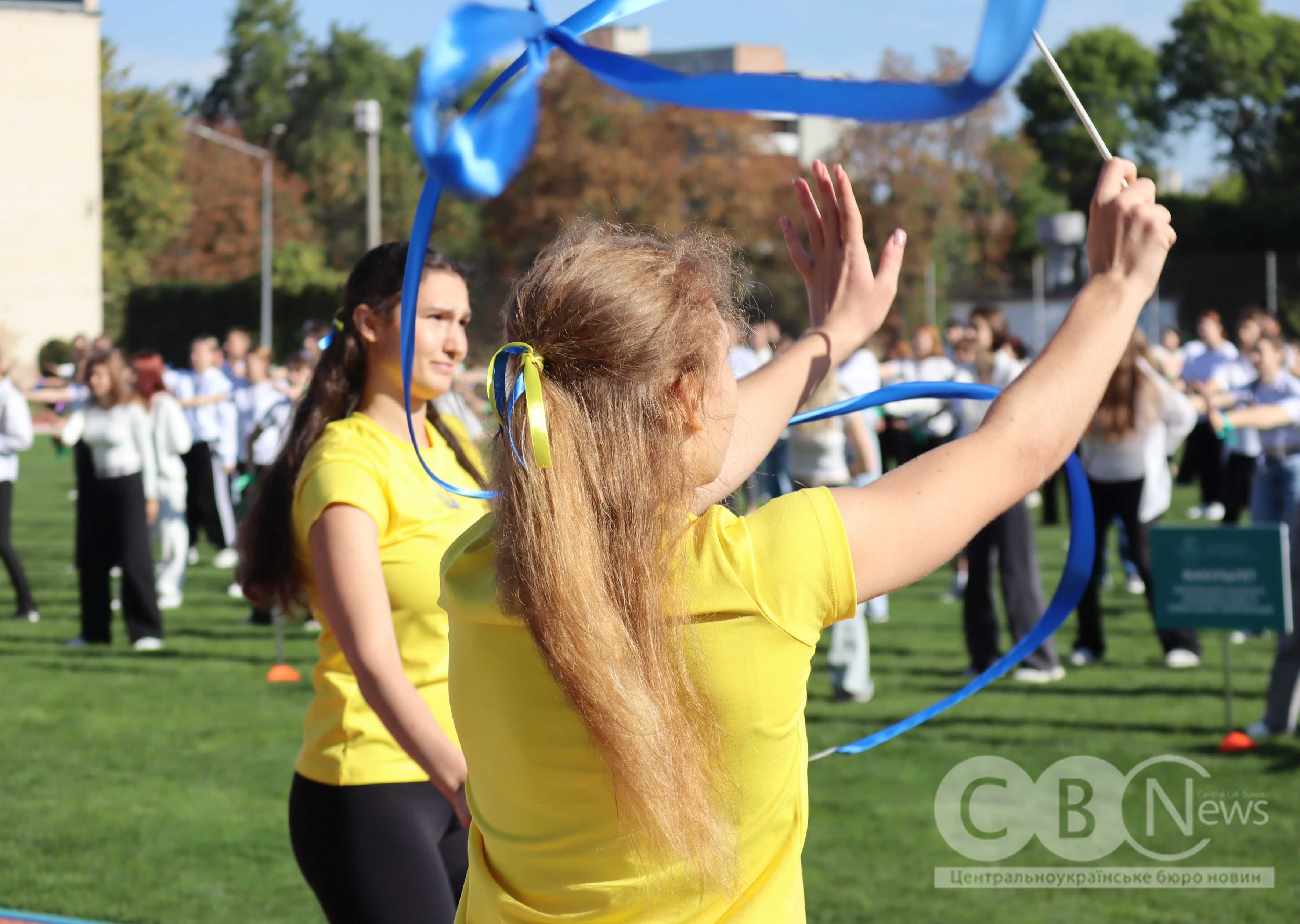 24 вересня на стадіоні факультету спорту та фізичної культури ЦДУ у Кропивницькому відбулася щорічна руханка, до якої долучилися щонайменше 300 учасників.