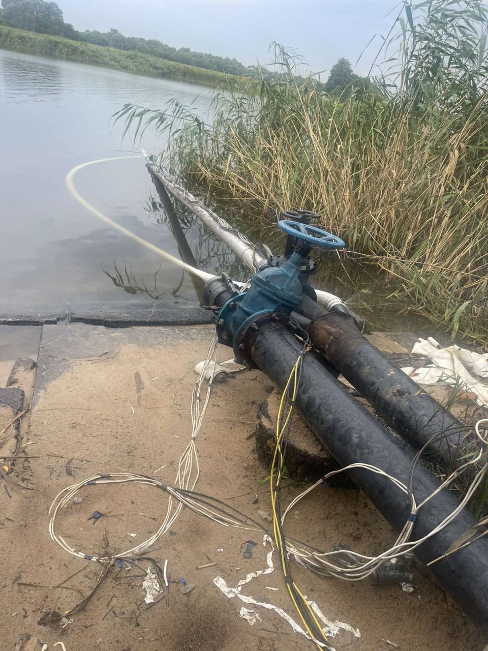 На березі Південного Бугу в Голованівському районі незаконно встановили насосну станцію