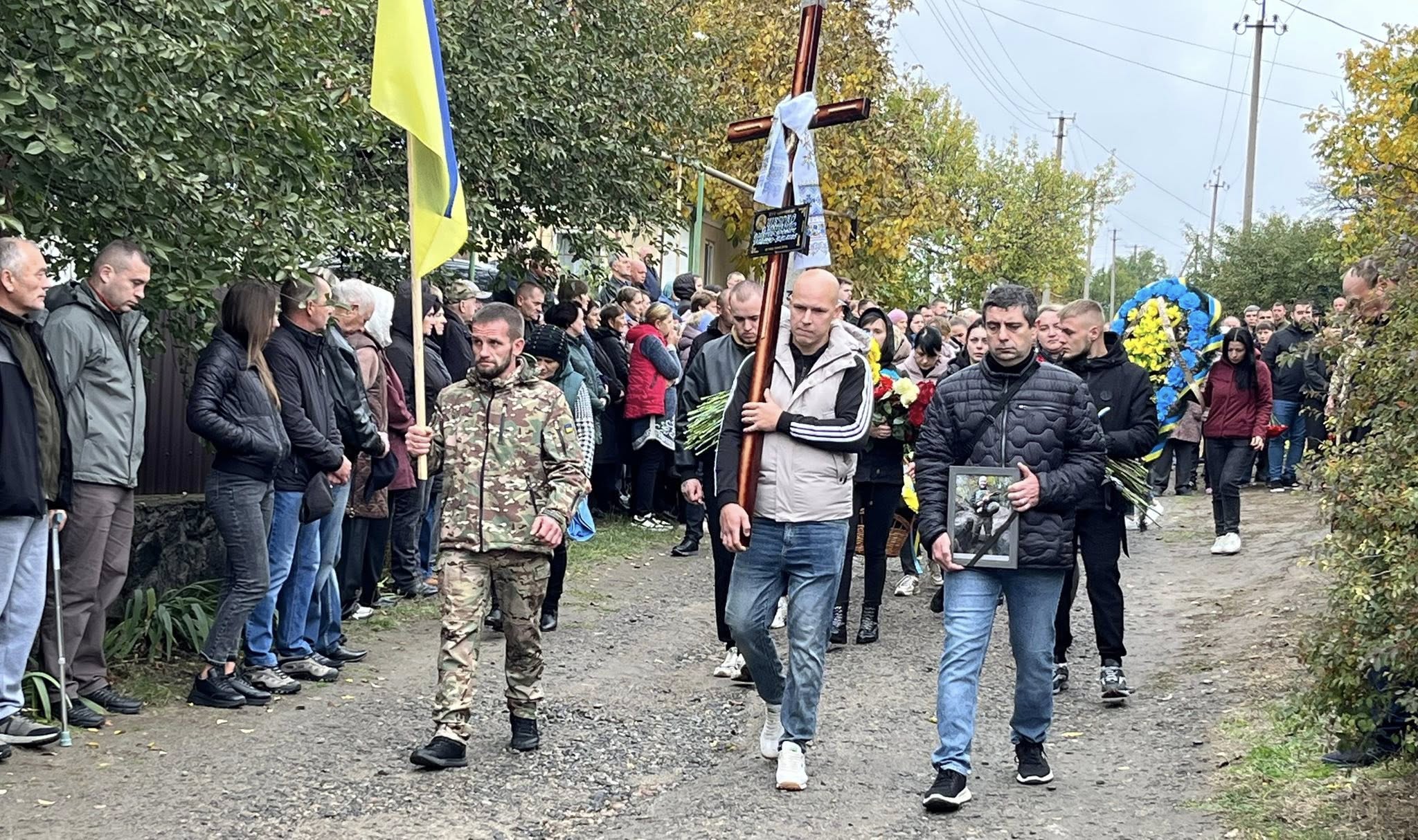 Із загиблим воїном попрощалися на Кіровоградщині