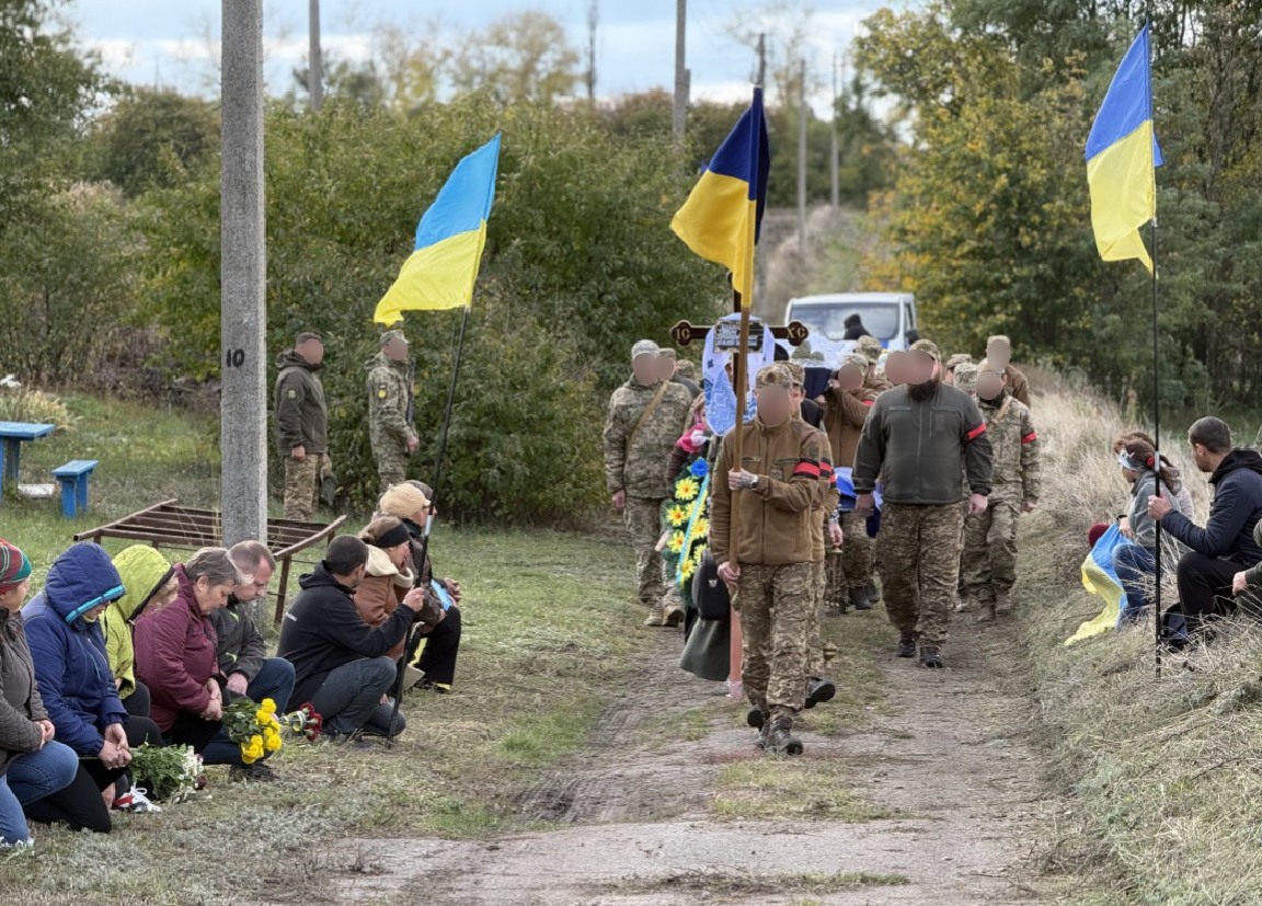 Із загиблим воїном попрощалися на Кіровоградщині