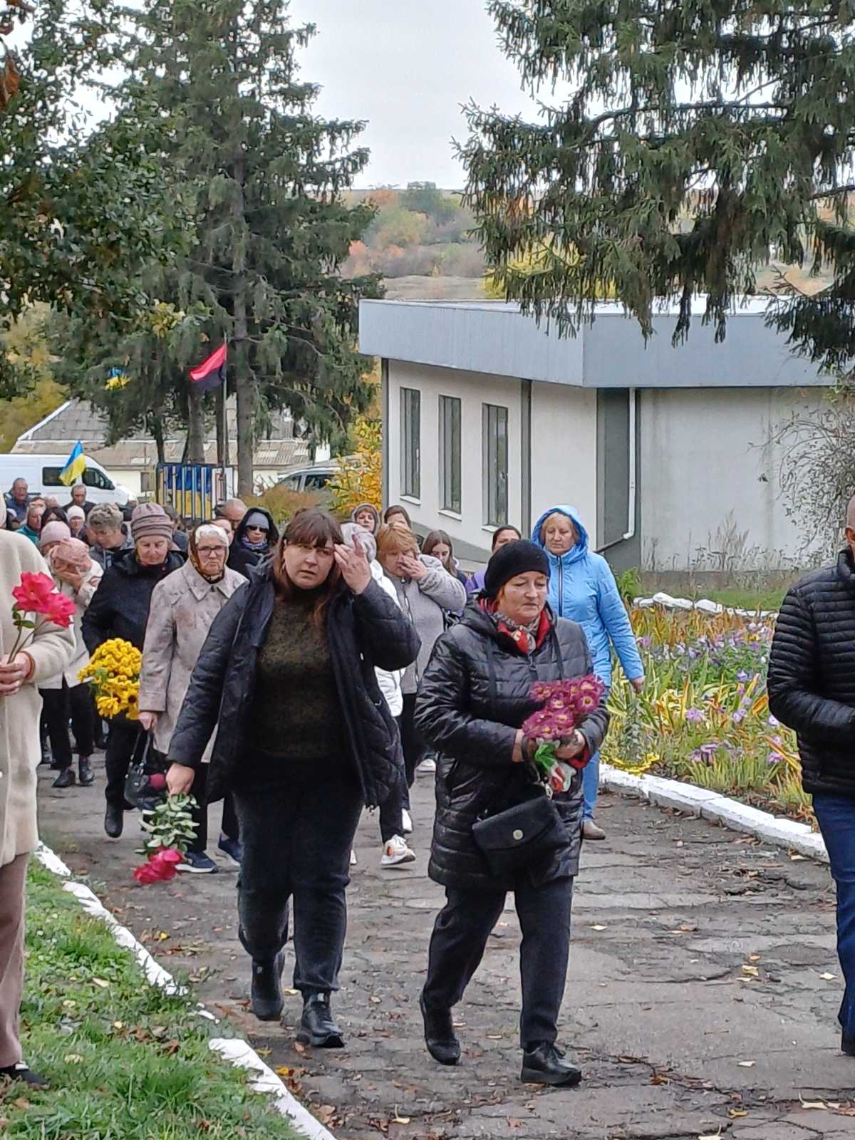 Із загиблим воїном попрощалися на Кіровоградщині