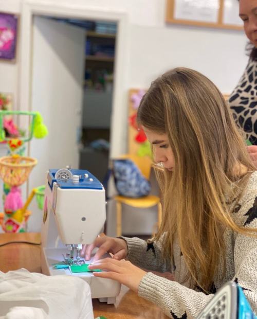 На фестивалі в Г’юстоні показали квілт із соняшниками, зшитий за участі студентів ЦДУ