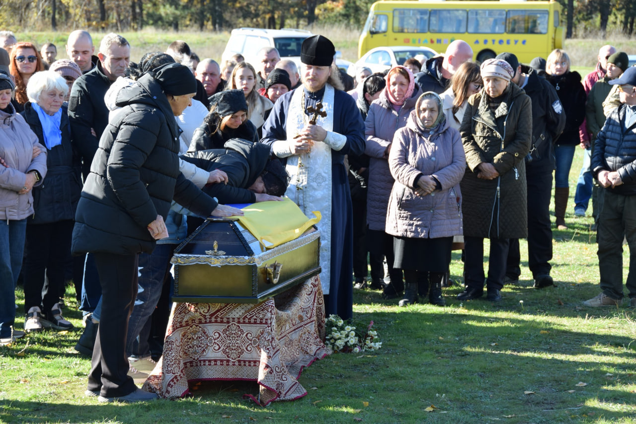 З військовим попрощалися у Петрівській громаді
