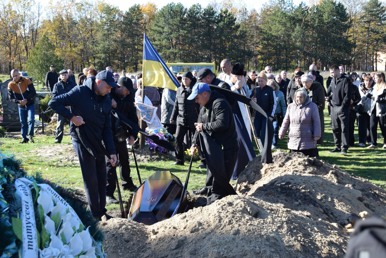 З військовим попрощалися у Петрівській громаді