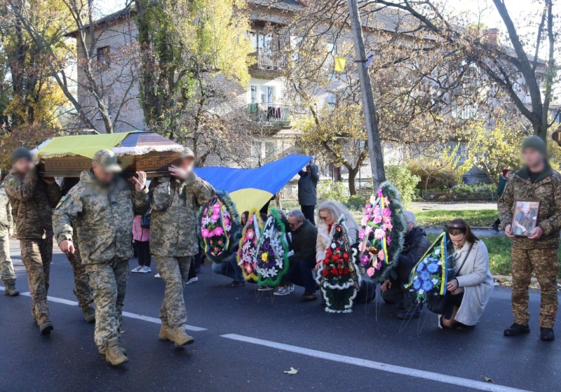 Із загиблим воїном попрощалися у Світловодській громаді