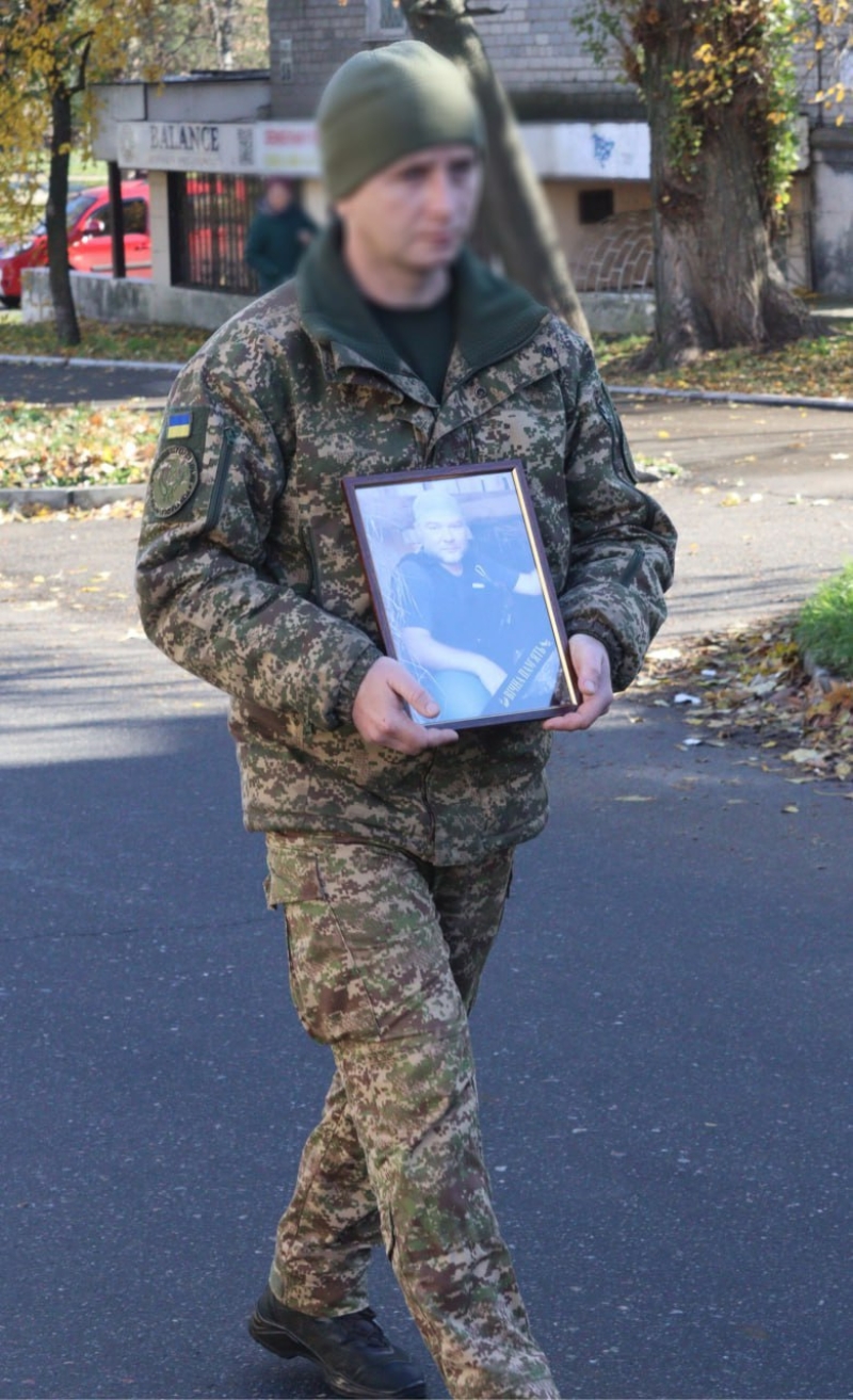 Із загиблим воїном попрощалися у Світловодській громаді