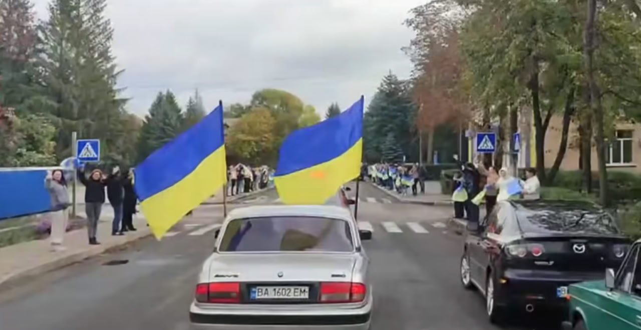 Військового Дмитра Мазурика після трирічного полону зустріли в Гайвороні