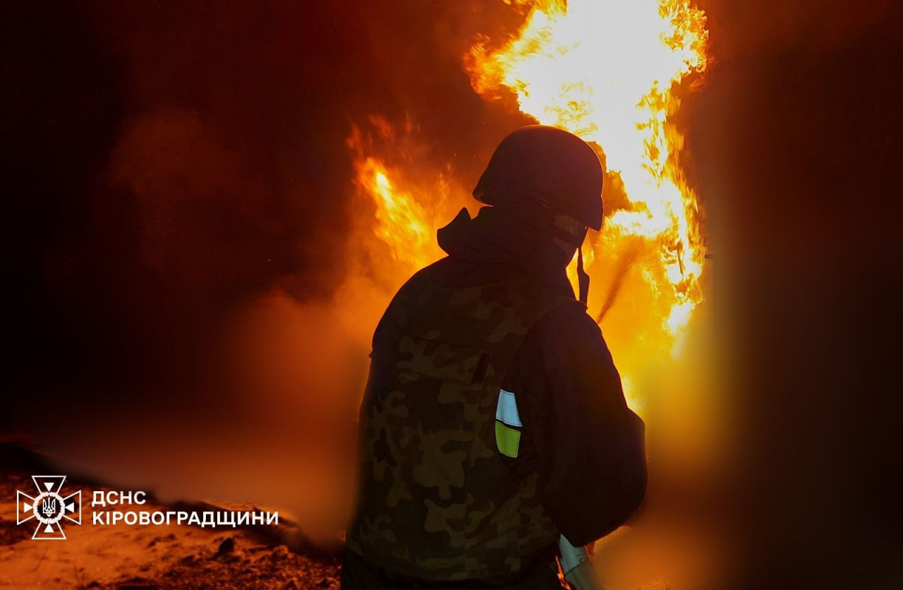 Росіяни обстріляли критичну інфраструктуру в Новоукраїнському районі
