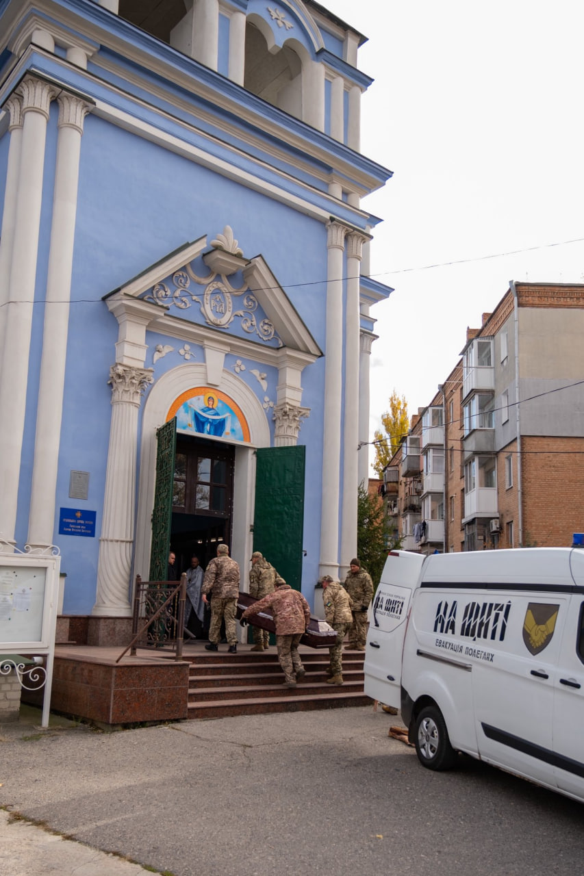 У Гарнізонному храмі Кропивницького вперше відспівали загиблого військового