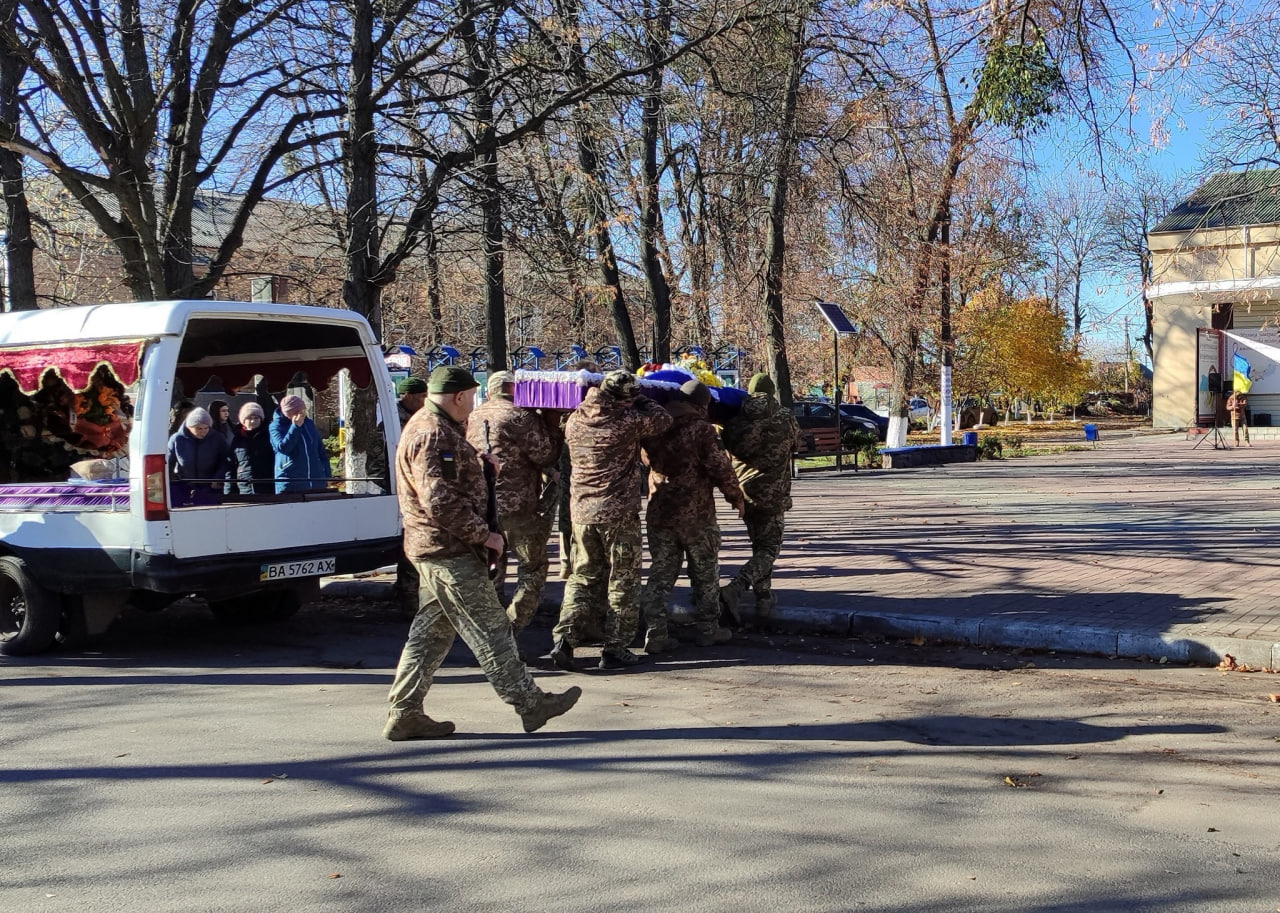 У двох громадах Кіровоградщини провели в останню путь військових