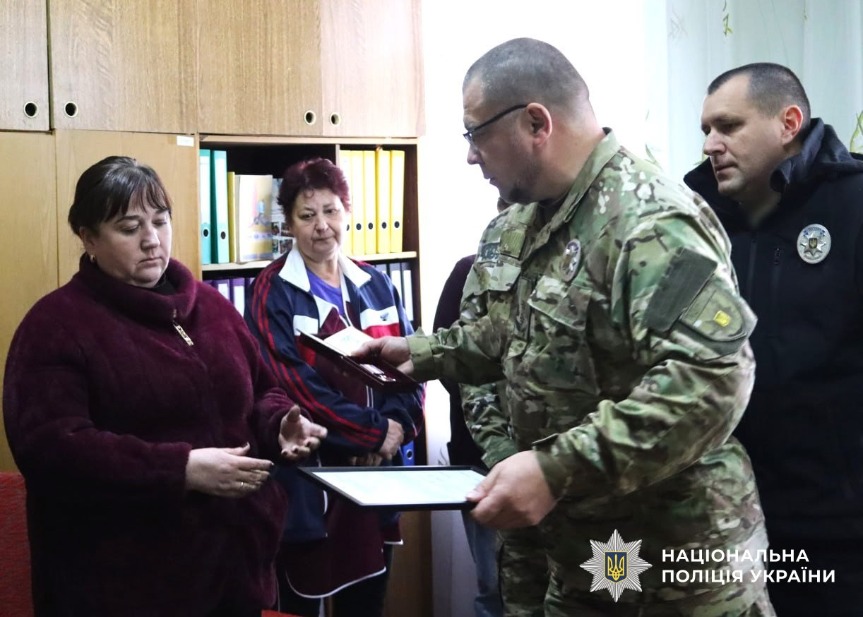 Рідним загиблих поліцейських бригади «Лють» з Кіровоградщини вручили державні нагороди