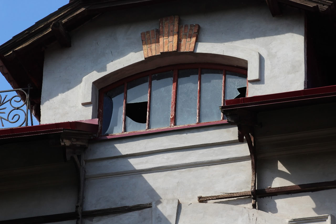 Пошкодження об'єктів культурної спадщини внаслідок обстрілів рф фіксують у Кропивницькому