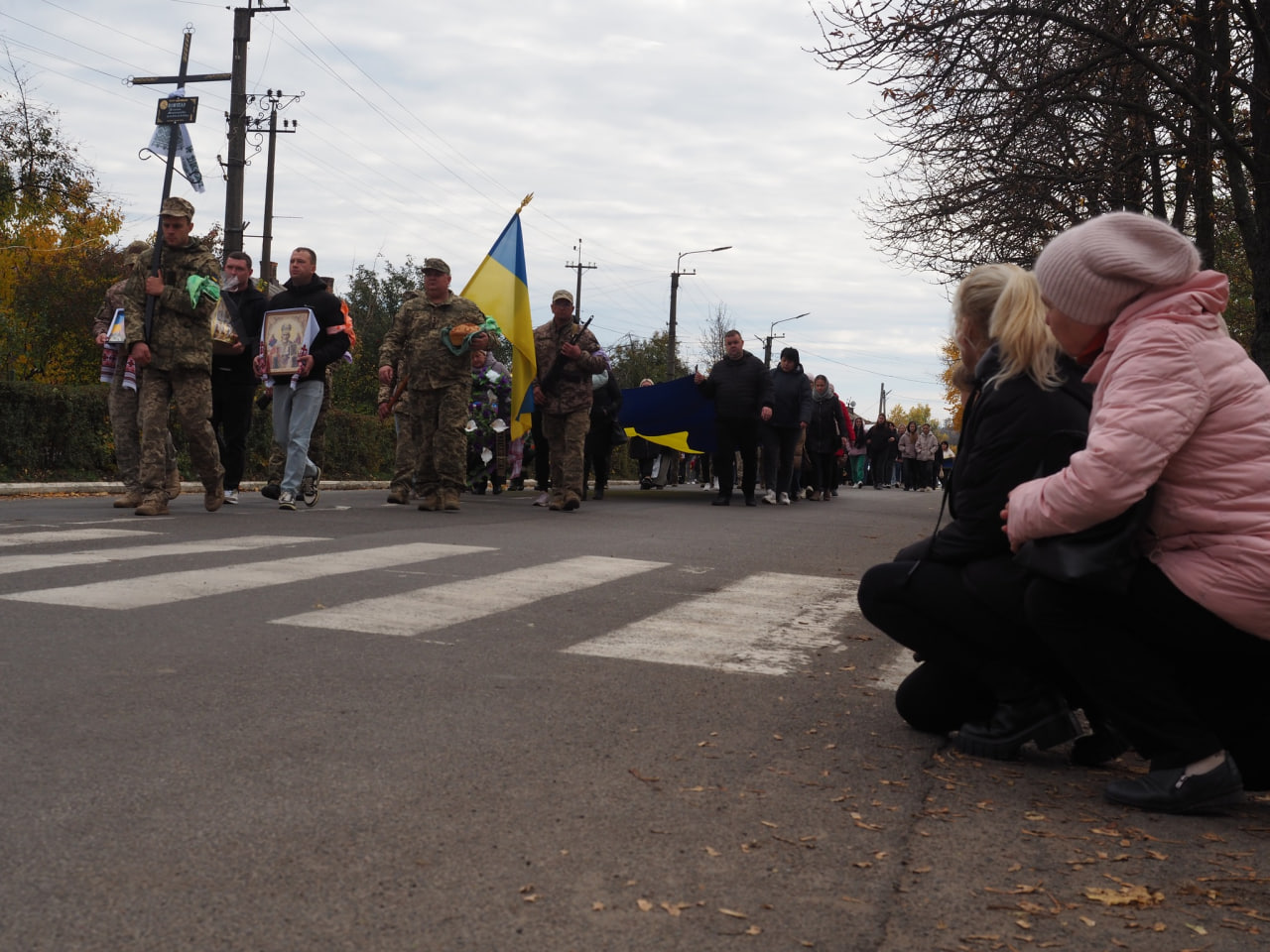 У Гайворонській громаді попрощалися із загиблим військовим