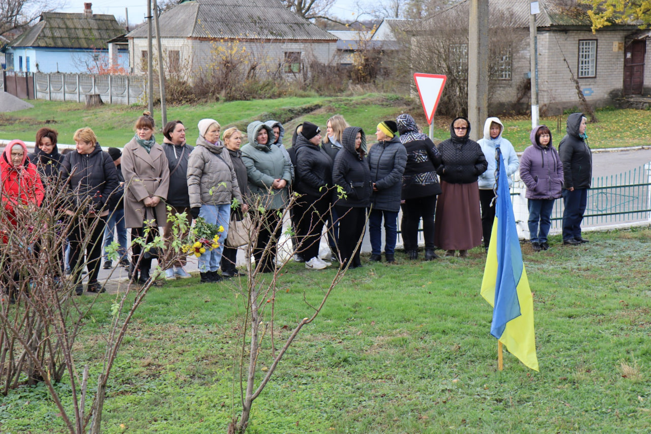 У селі Онуфріївської громади перепоховали останки двох воїнів Другої світової війни