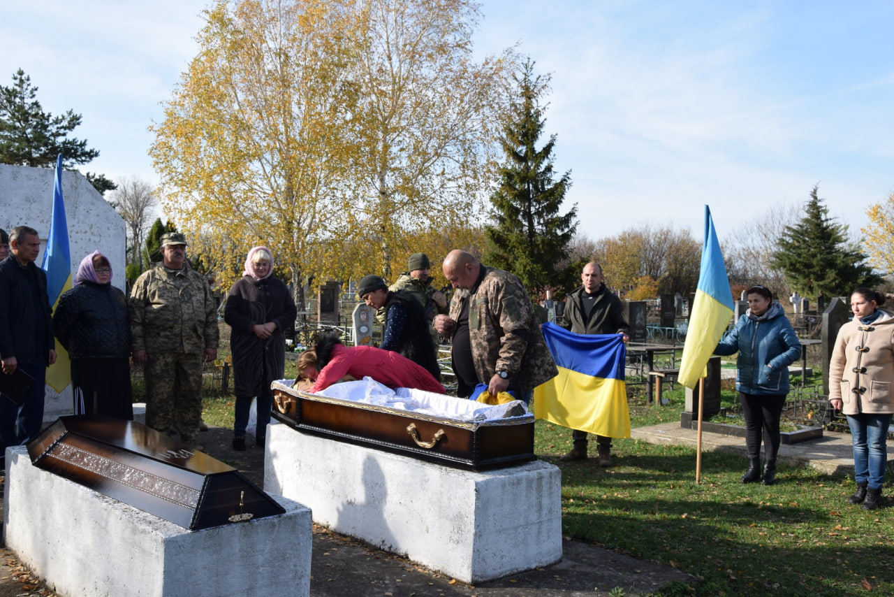 З ветераном АТО попрощалися у Петрівській громаді