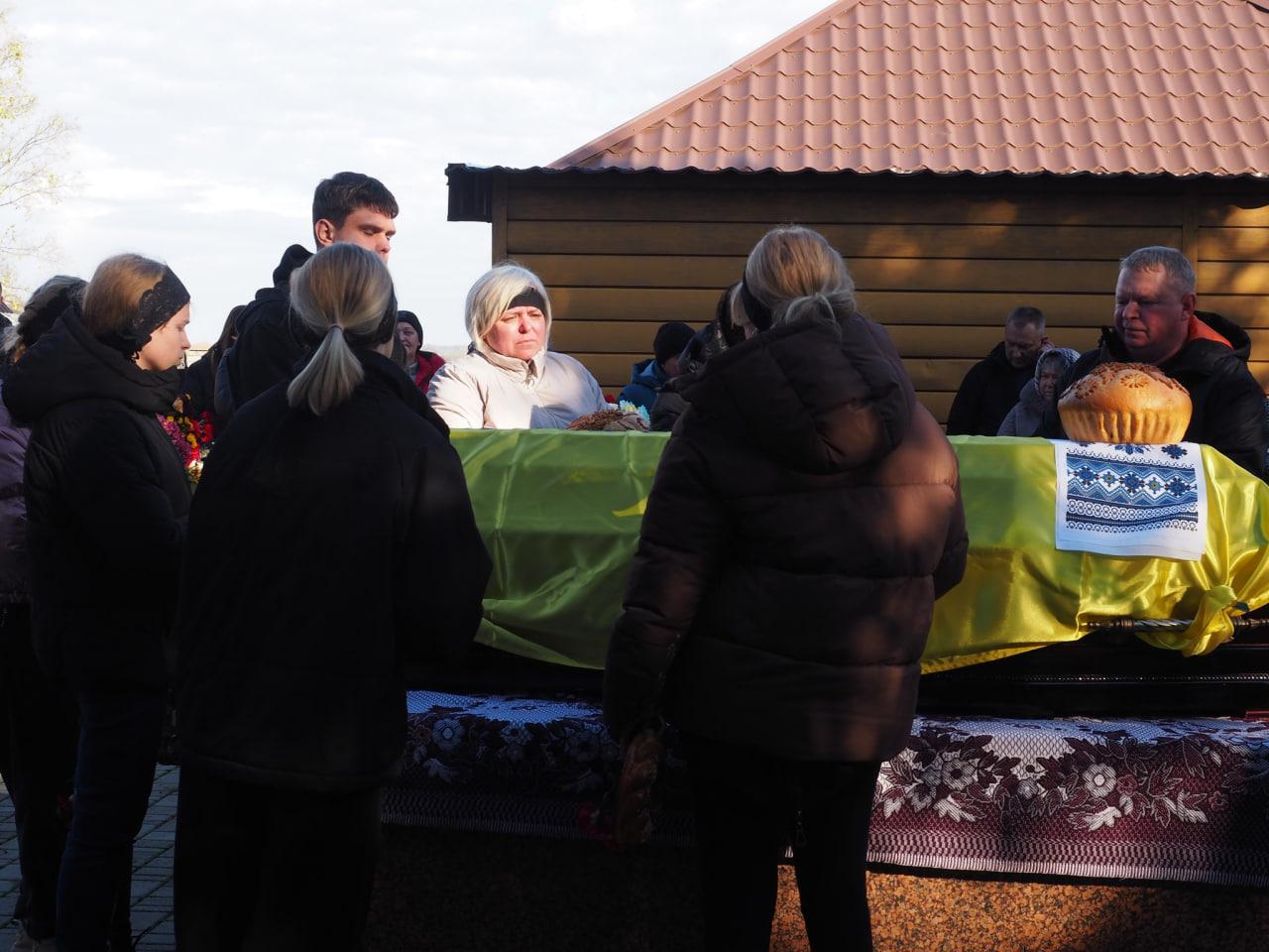 У Гайворонській громаді попрощалися із загиблим військовим