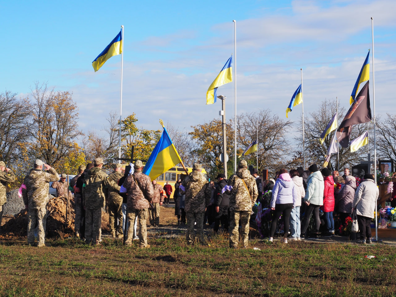 У Гайворонській громаді попрощалися із загиблим військовим