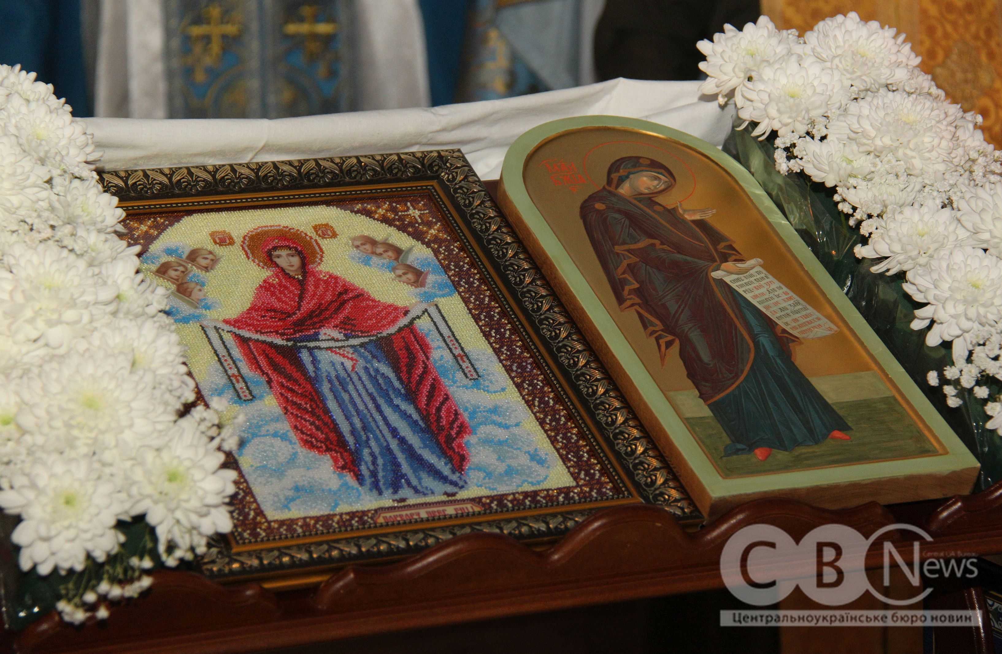 У гарнізонному храмі ПЦУ в Кропивницькому нагородили волонтерів та військових