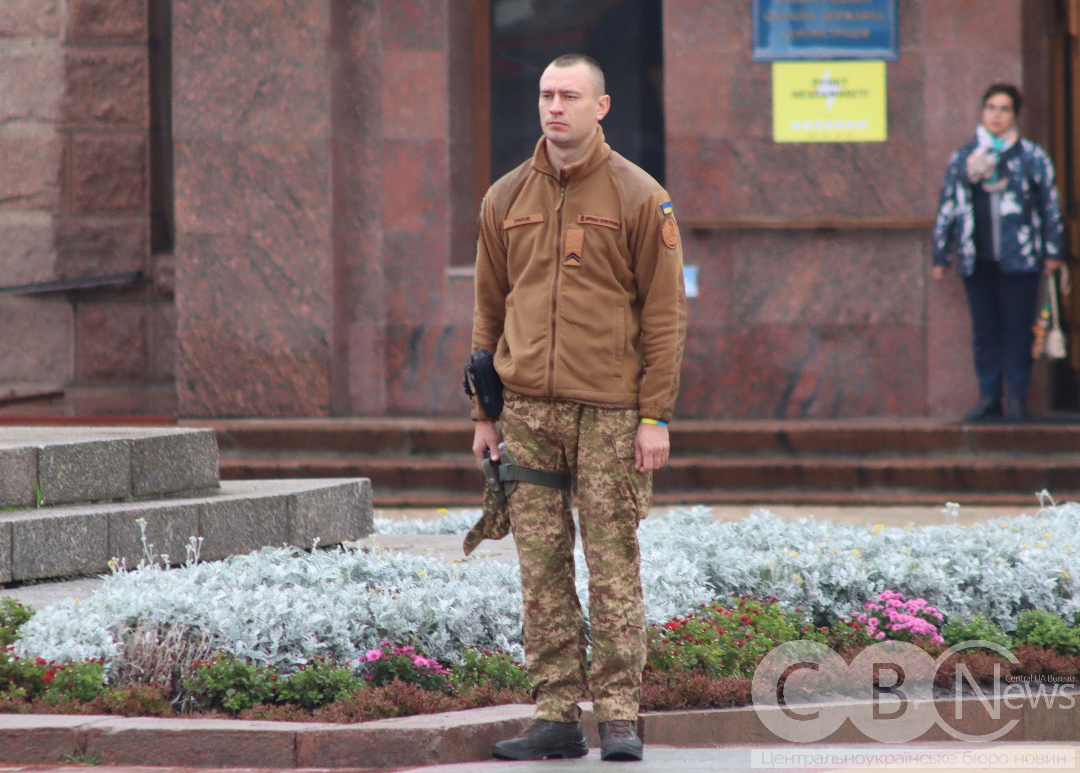Із загиблими матросом та солдатом попрощалися у Кропивницькому