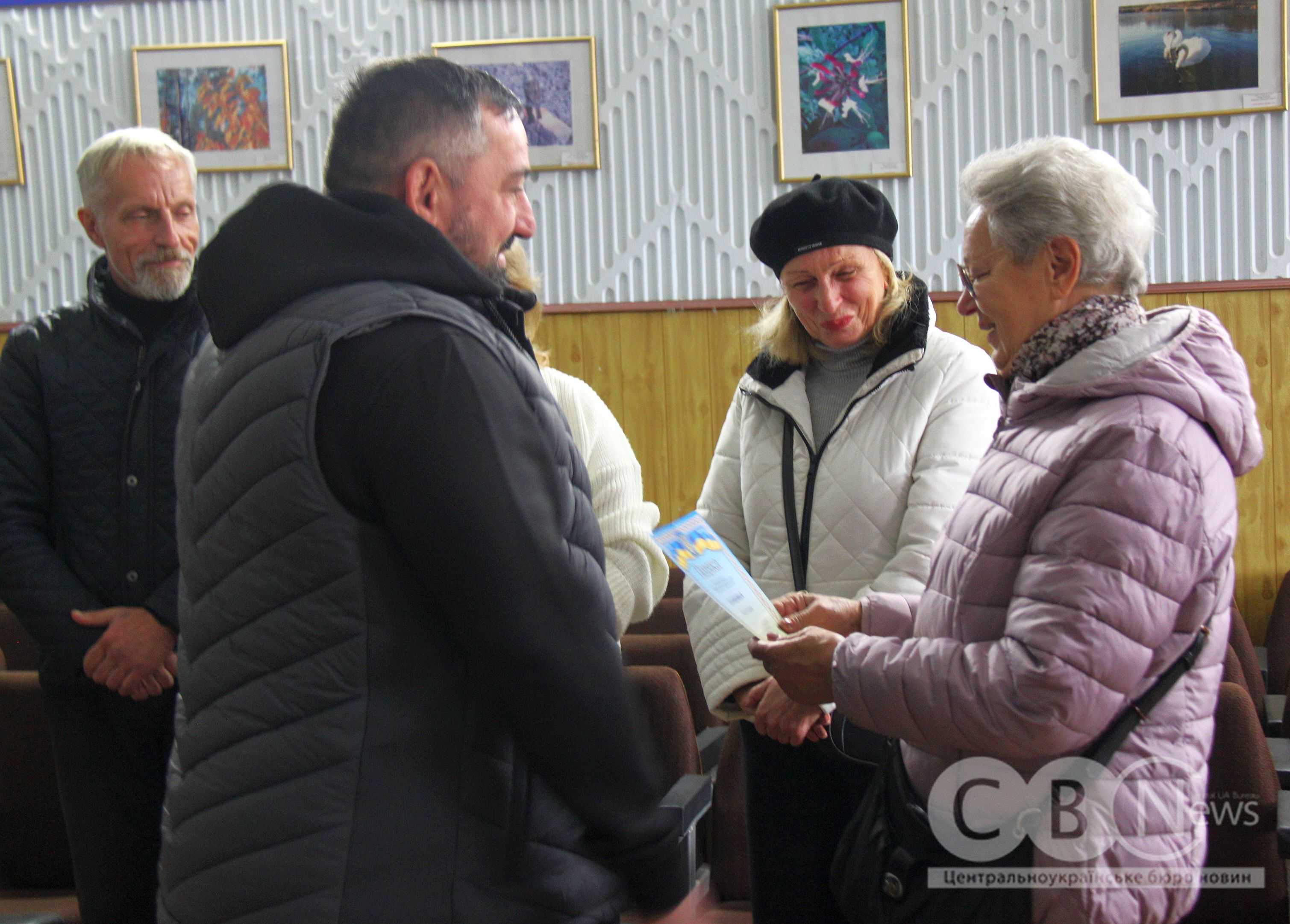 Колекцію радіокерованих моделей передали центру в Кропивницькому 