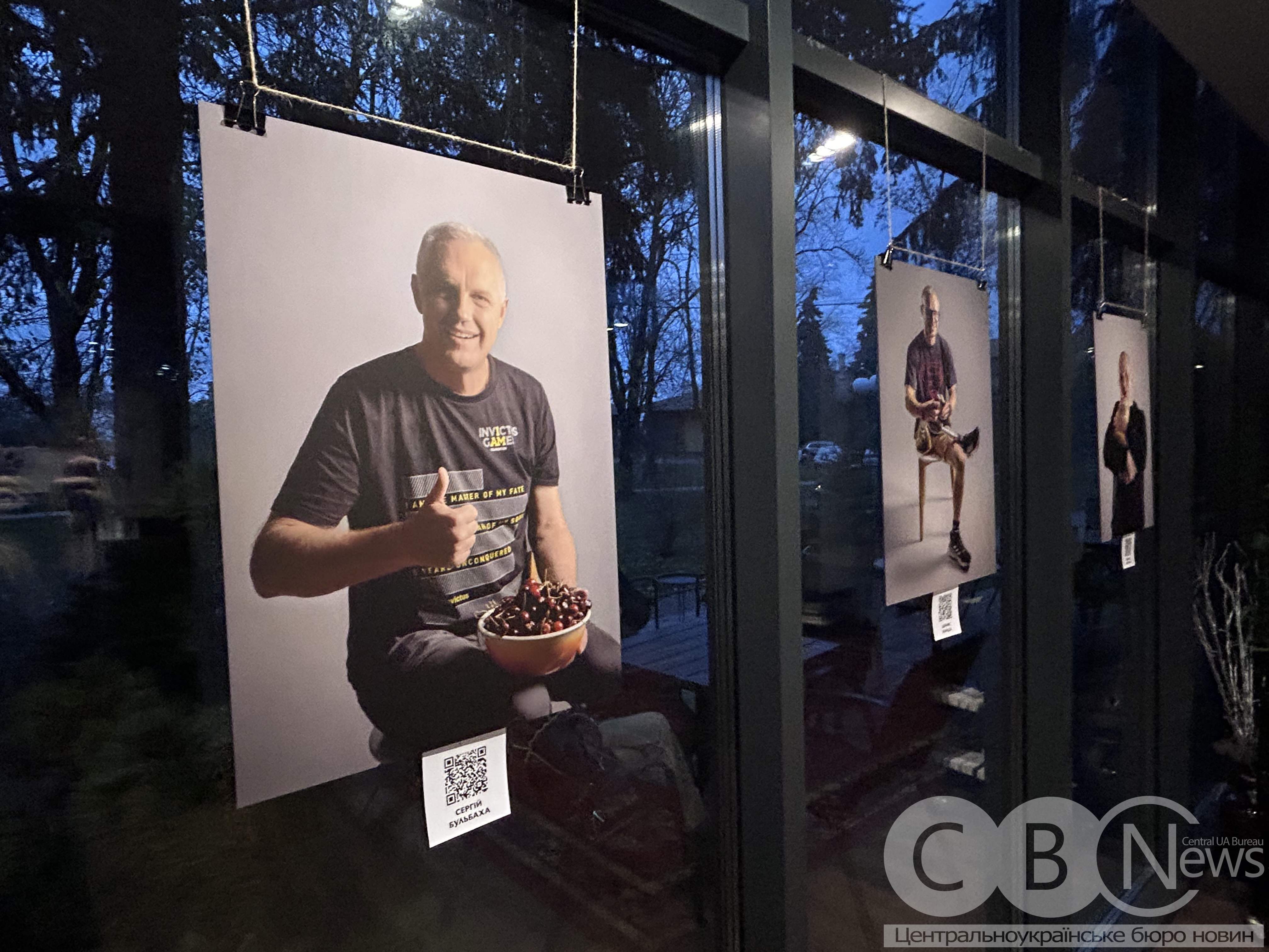 Кропивницька мисткиня Мирослава Липа представила у Полтаві присвячений ветеранам фотопроєкт