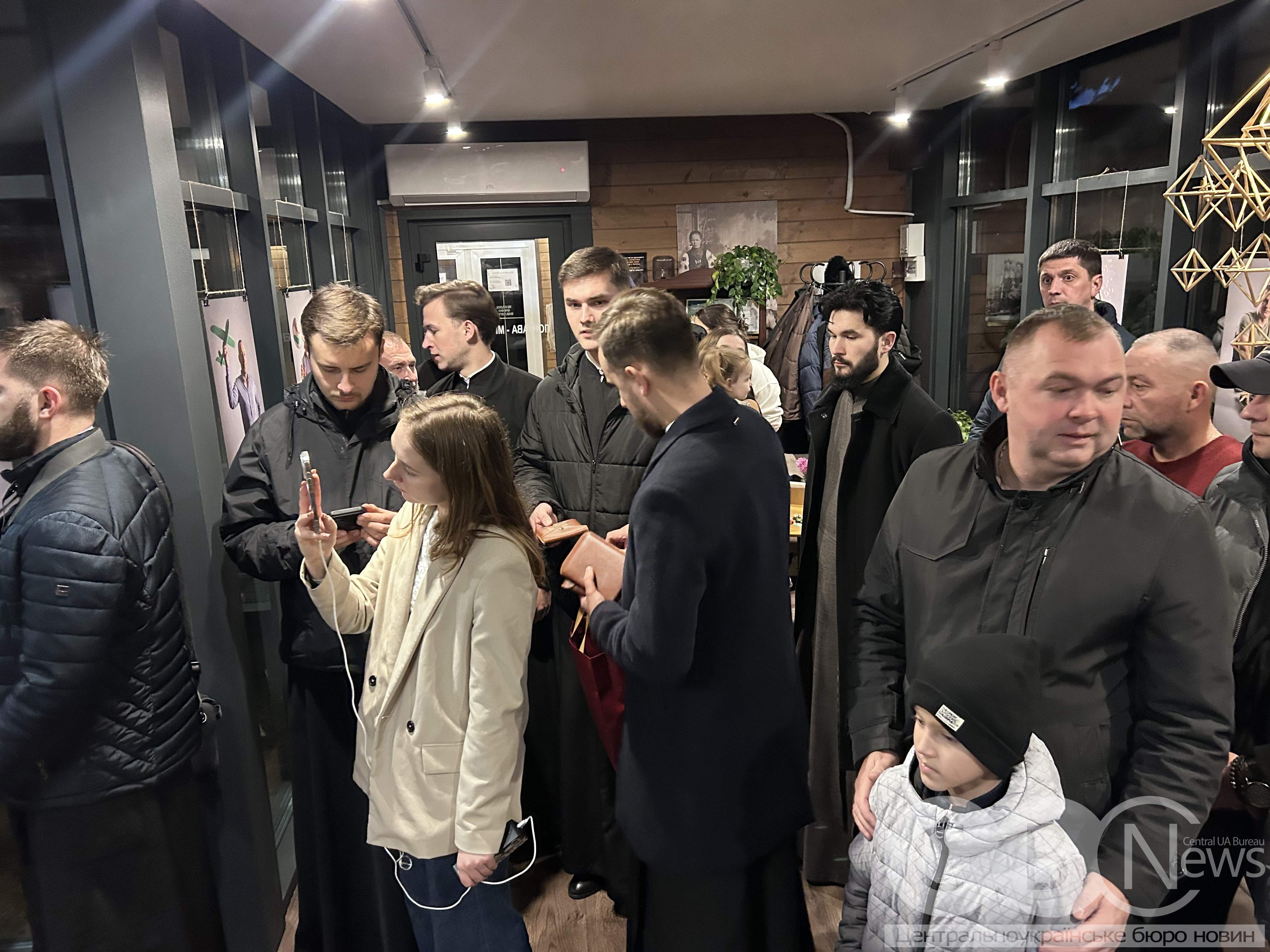 Кропивницька мисткиня Мирослава Липа представила у Полтаві присвячений ветеранам фотопроєкт