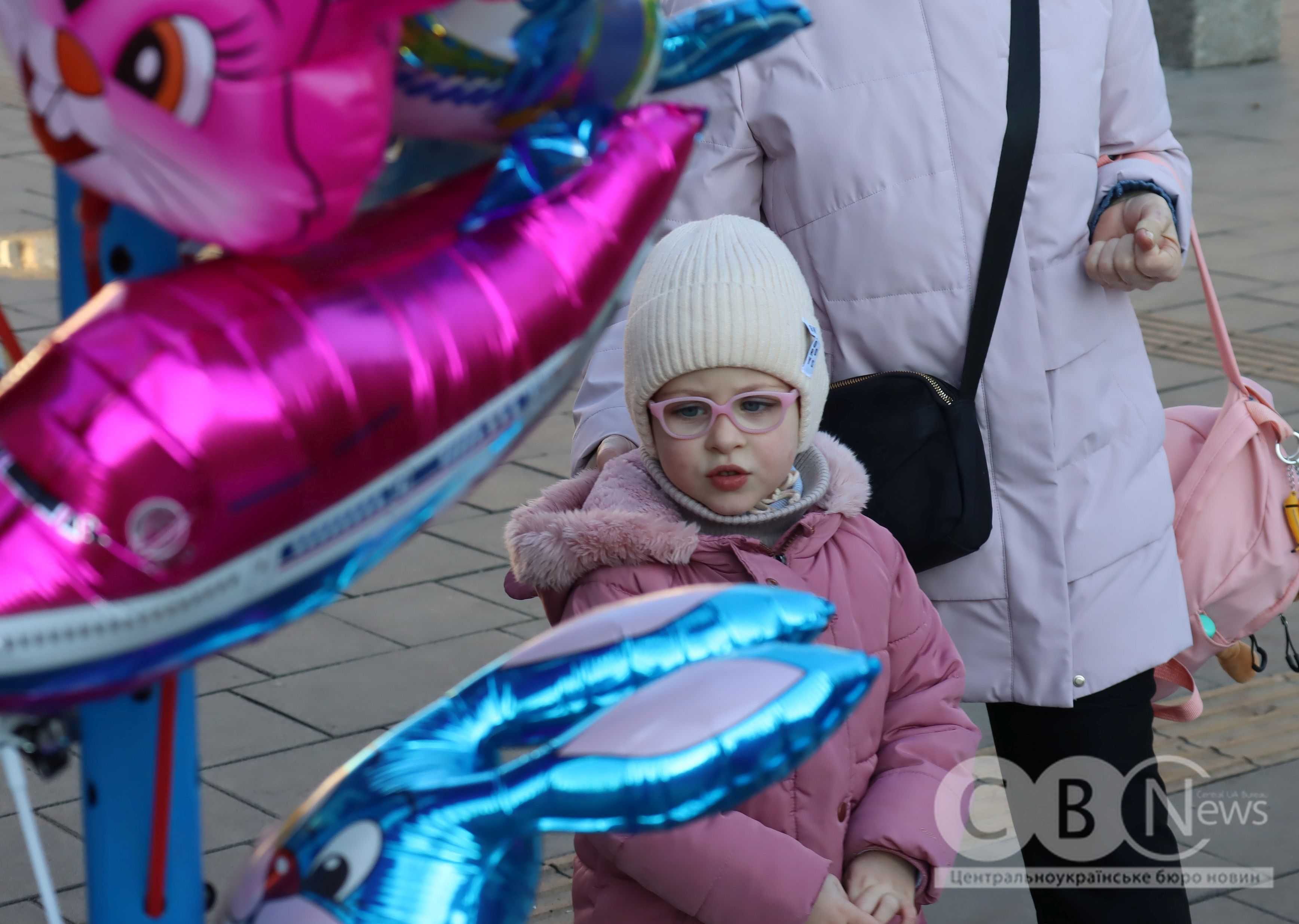 Святкове містечко розгортають у Кропивницькому 