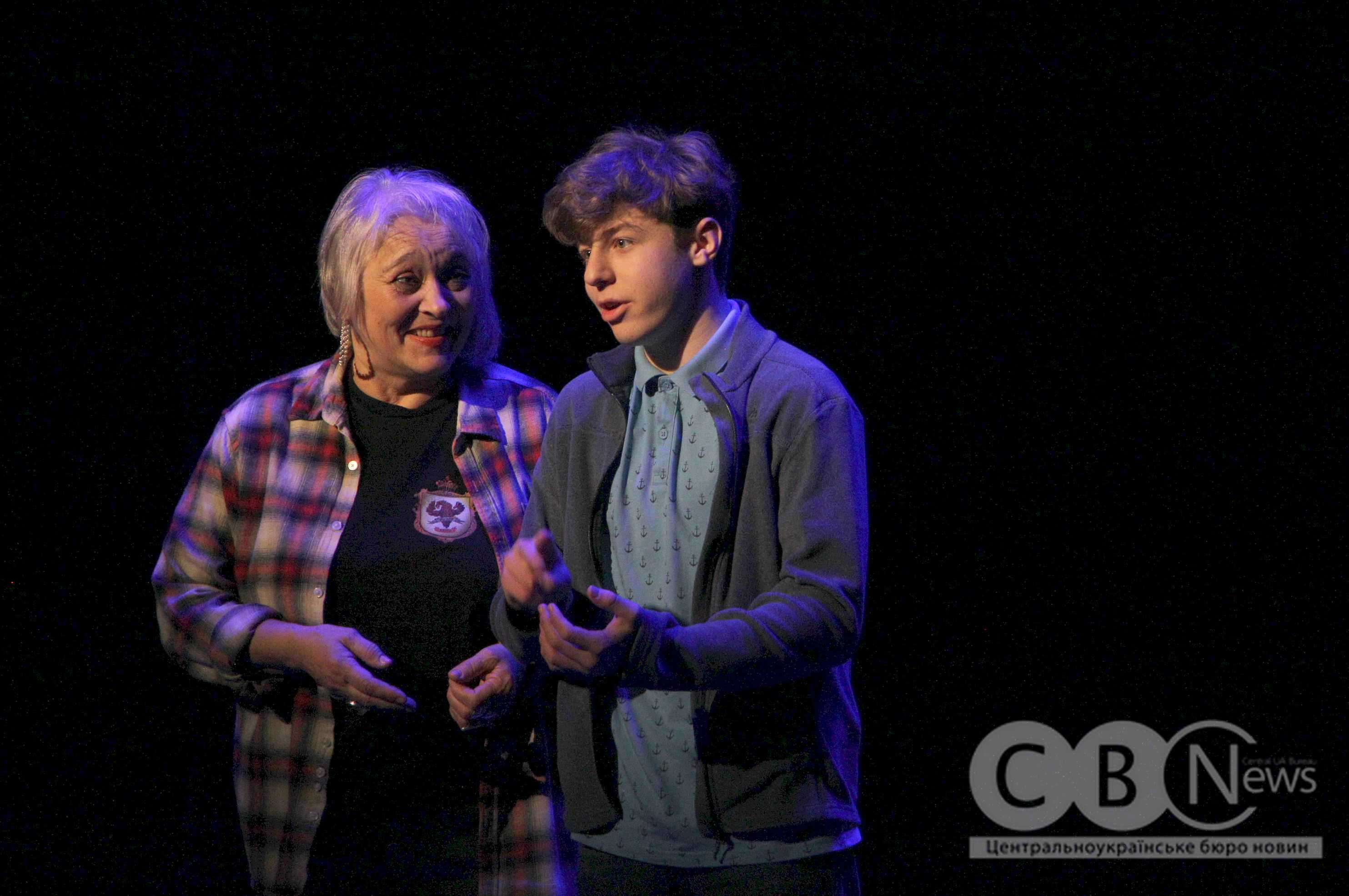 Документальну виставу «Маріупольська драма» показали в Кропивницькому