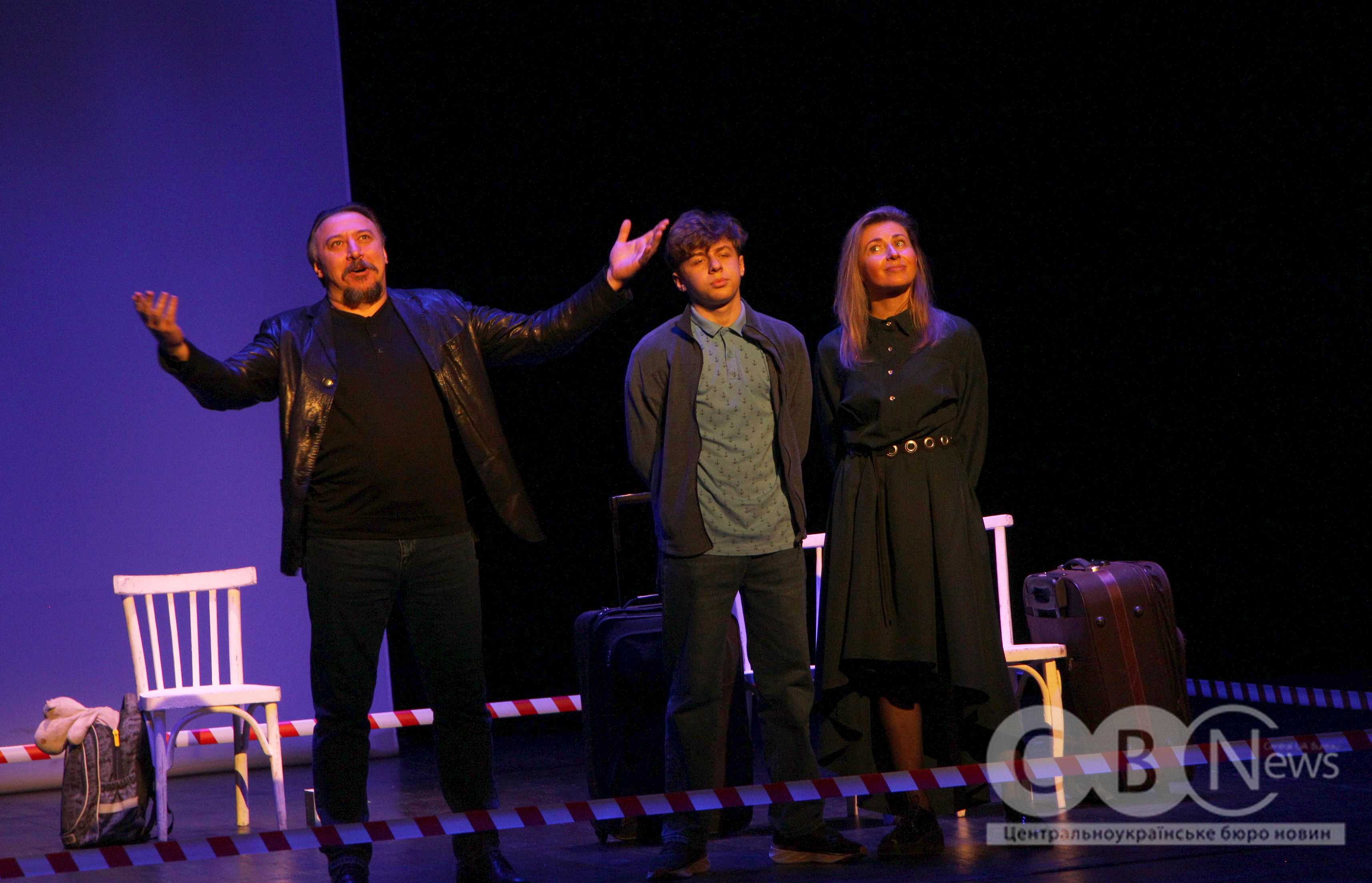 Документальну виставу «Маріупольська драма» показали в Кропивницькому