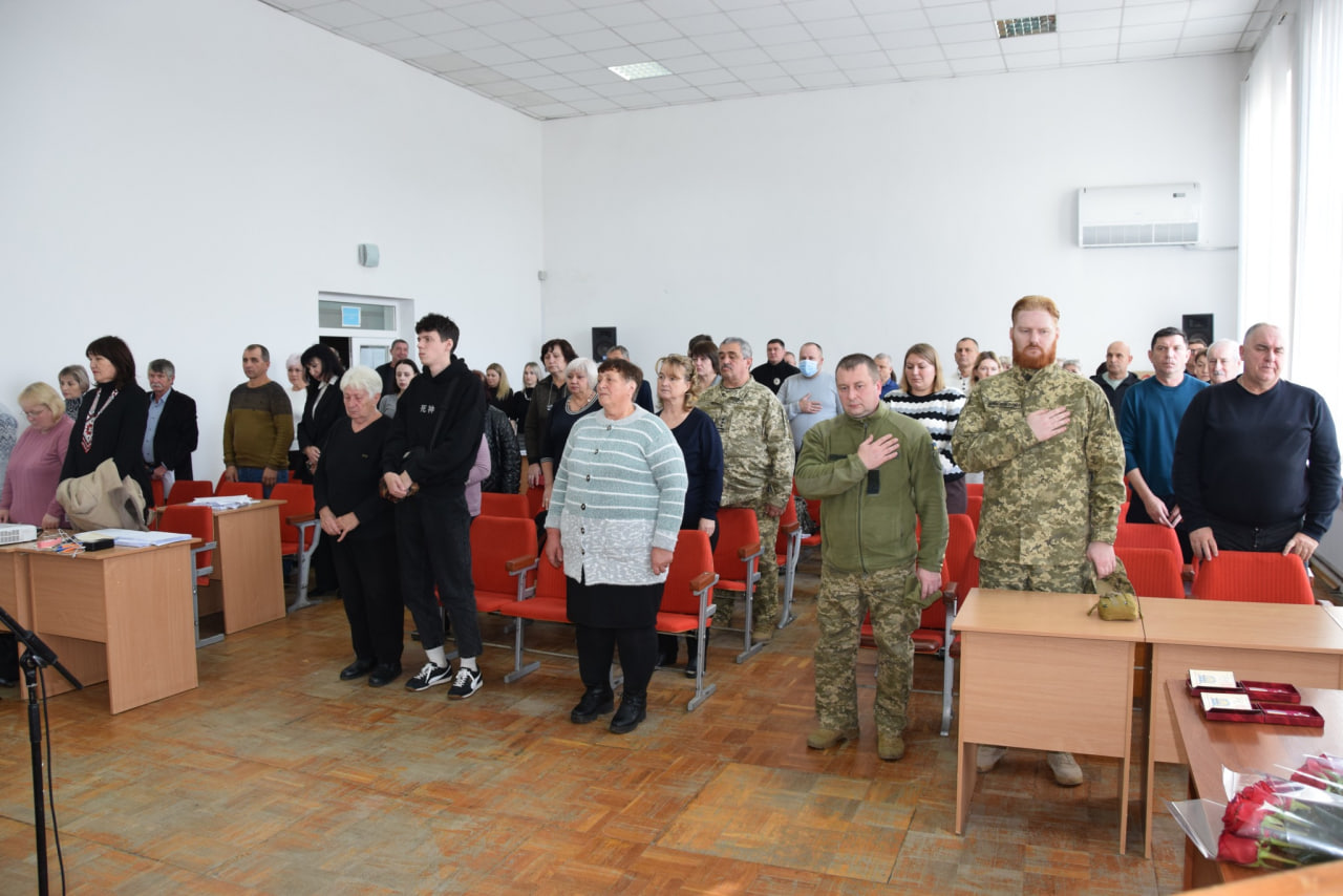 У Петрівській громаді рідним загиблих воїнів вручили посмертні ордени