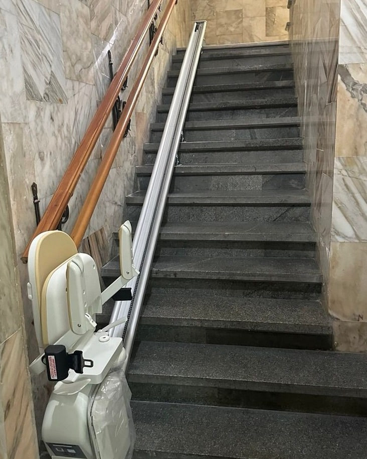 У краєзнавчому музеї в Кропивницькому встановили підйомник для людей з інвалідністю