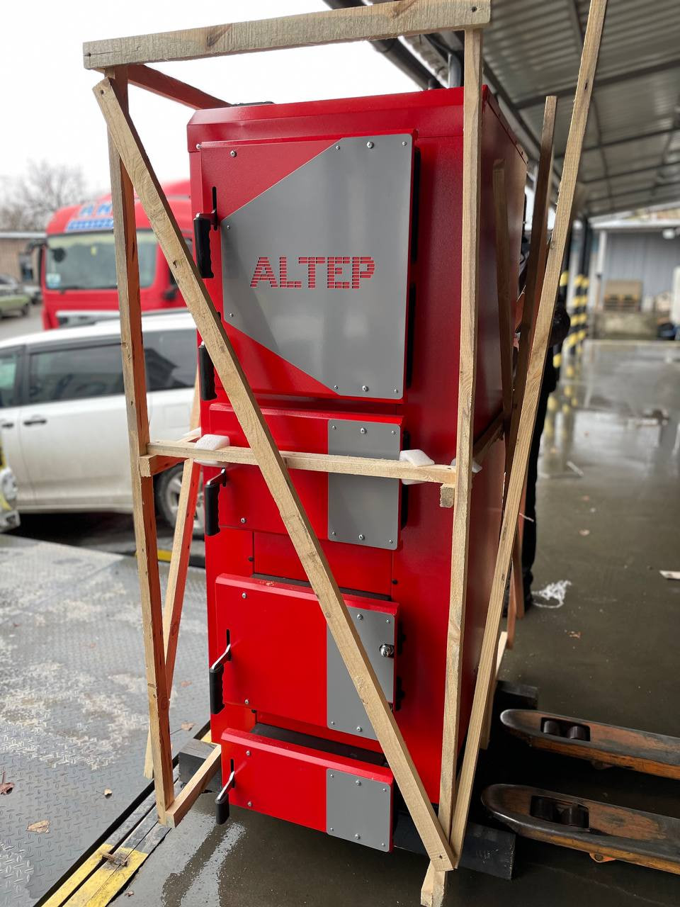 Благодійники передали на Кіровоградщину п'ять твердопаливних котлів
