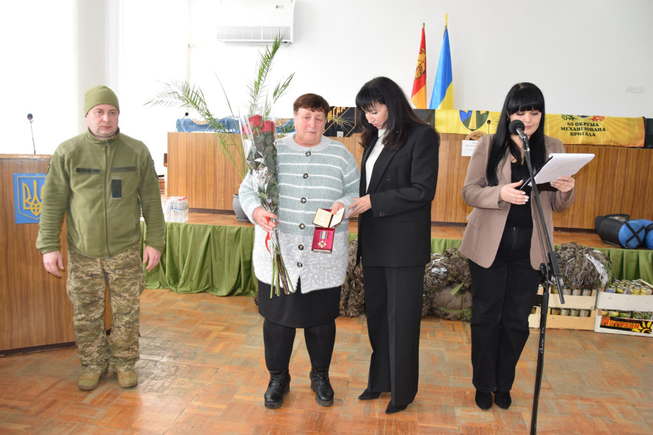 У Петрівській громаді рідним загиблих воїнів вручили посмертні ордени