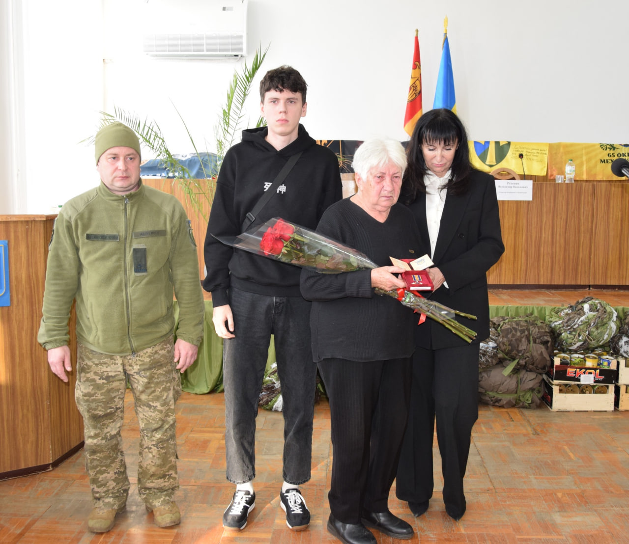 У Петрівській громаді рідним загиблих воїнів вручили посмертні ордени